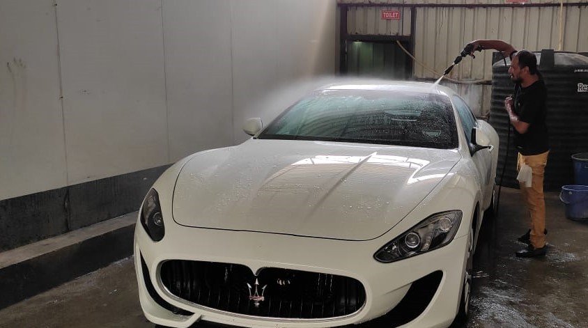 Car Service Full Body Wash